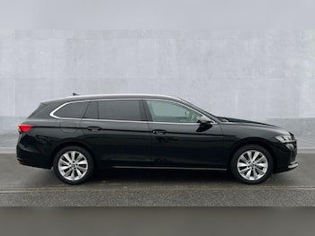 Used Skoda Superb 2025 for sale - 76722244: Photo