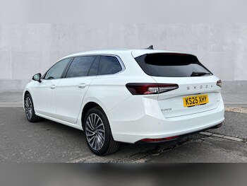 Used Skoda Superb 2025 for sale - 76273043: Photo