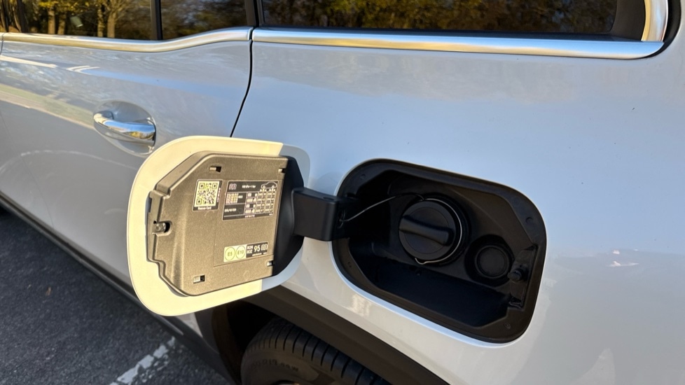 Used Mercedes-Benz GLB 2023 for sale - 76647890: Photo 28