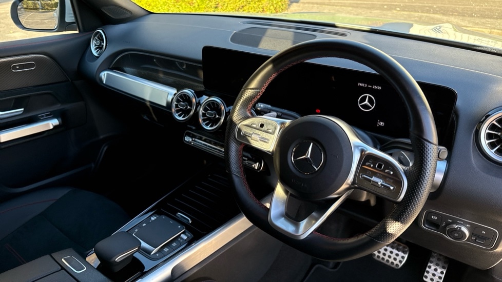 Used Mercedes-Benz GLB 2023 for sale - 76647890: Photo 3