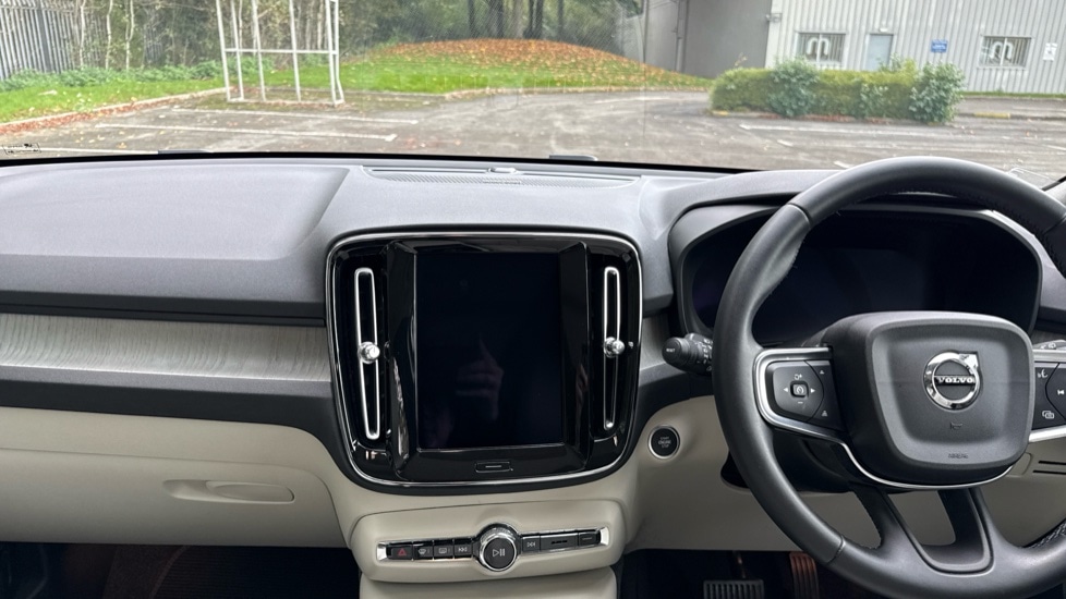 Used Volvo XC40 2024 for sale - 76847075: Photo 12