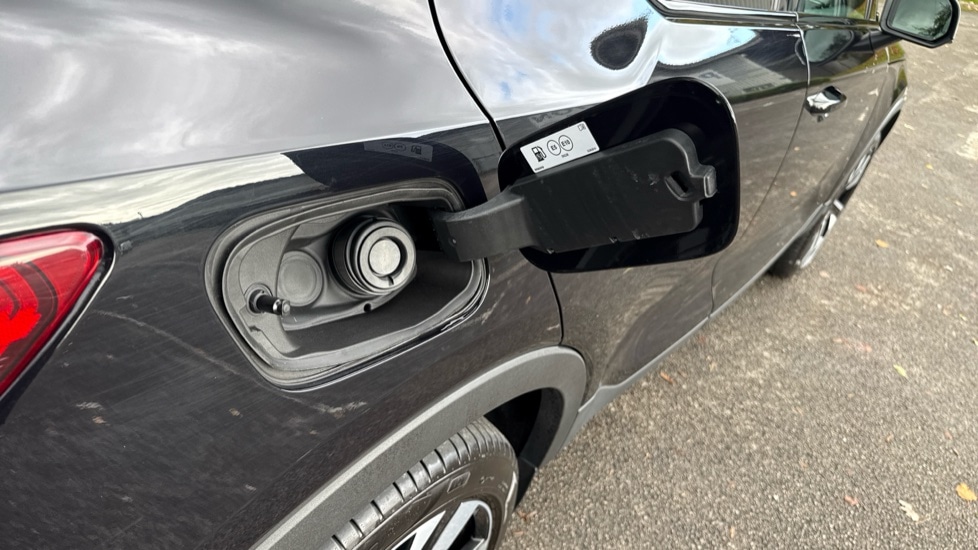 Used Volvo XC40 2024 for sale - 76847075: Photo 21