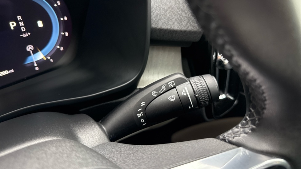 Used Volvo XC40 2024 for sale - 76847075: Photo 24