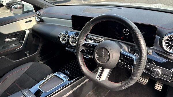 Used Mercedes-Benz CLA 2024 for sale - 75554402: Photo 3