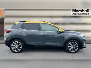 Used Kia Stonic 2023 for sale - 76556979: Photo