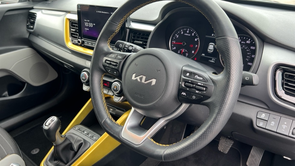 Used Kia Stonic 2023 for sale - 76556979: Photo 32