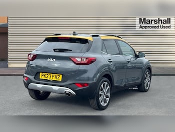 Used Kia Stonic 2023 for sale - 76556979: Photo