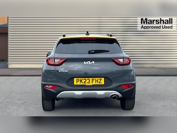 Used Kia Stonic 2023 for sale - 76556979: Photo