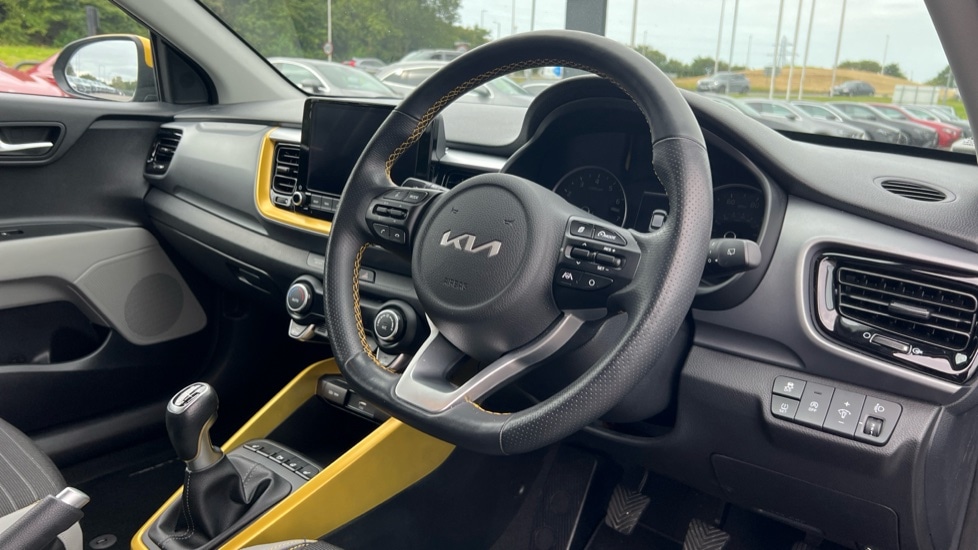 Used Kia Stonic 2023 for sale - 76556979: Photo 9