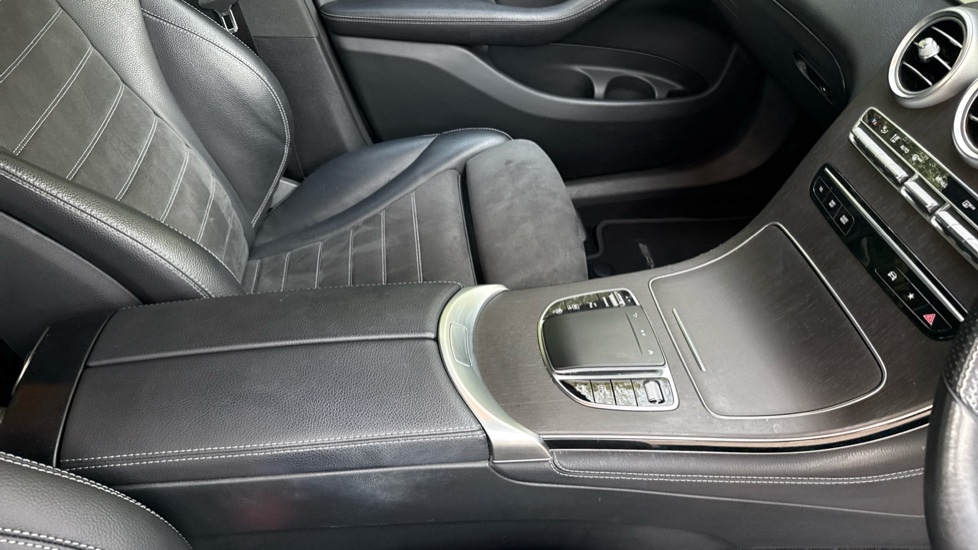 Used Mercedes-Benz GLC 2020 for sale - 76251725: Photo 34