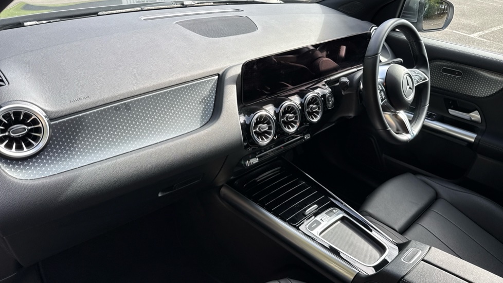 Used Mercedes-Benz EQA 2024 for sale - 75959643: Photo 11