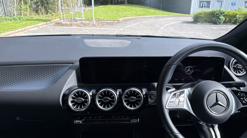 Used Mercedes-Benz EQA 2024 for sale - 75959643: Photo 13