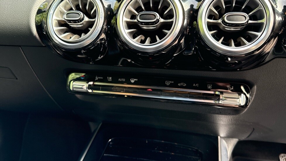 Used Mercedes-Benz EQA 2024 for sale - 75959643: Photo 36