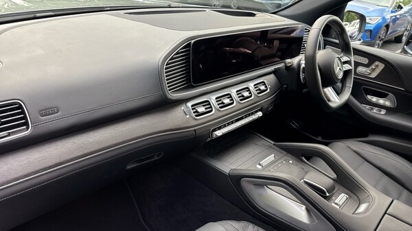 Used Mercedes-Benz GLS 2024 for sale - 75472383: Photo 11