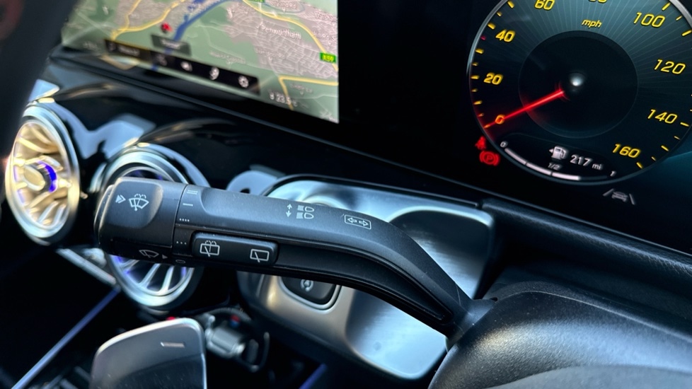 Used Mercedes-Benz GLB 2022 for sale - 76575107: Photo 32