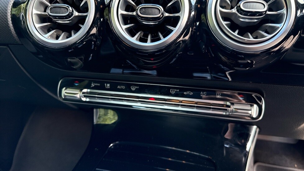 Used Mercedes-Benz CLA 2024 for sale - 75959639: Photo 36