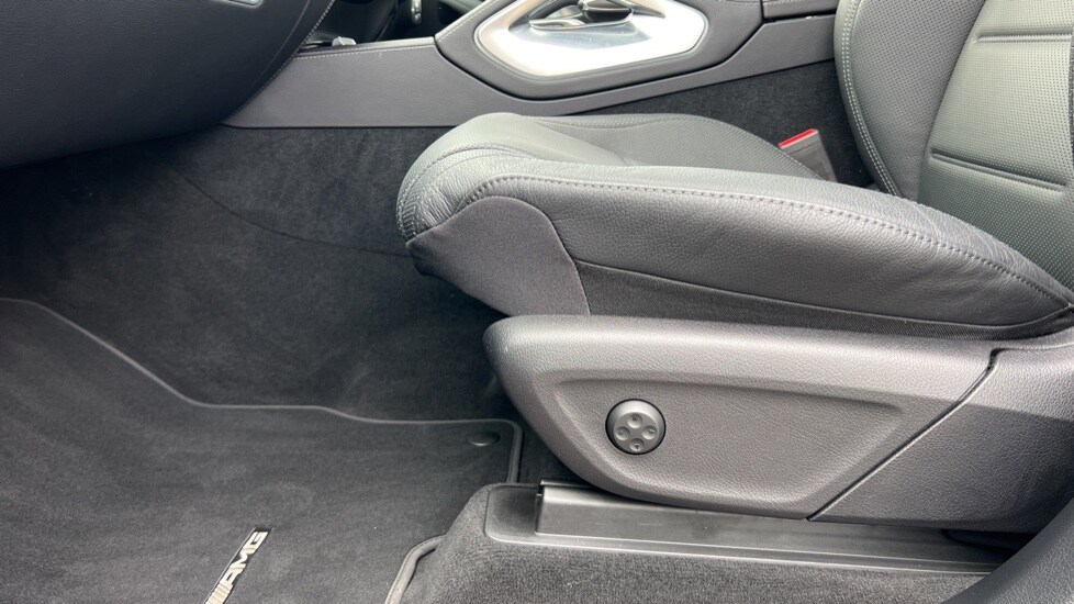 Used Mercedes-Benz GLE 2021 for sale - 75972575: Photo 47