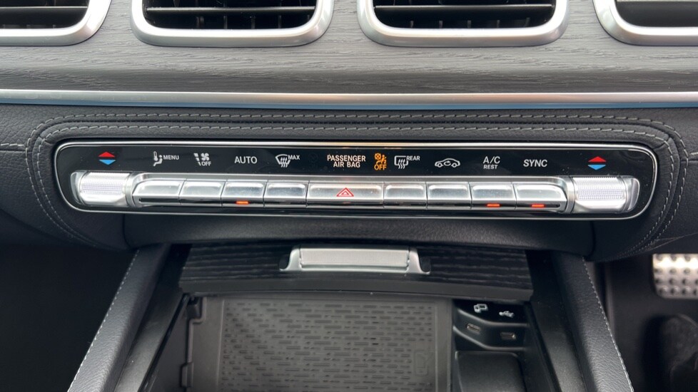 Used Mercedes-Benz GLE 2021 for sale - 75972575: Photo 69