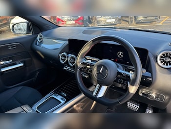 Used Mercedes-Benz GLA 2024 for sale - 76881860: Photo