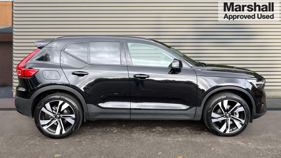 Used Volvo XC40 2024 for sale - 76350871: Photo 2