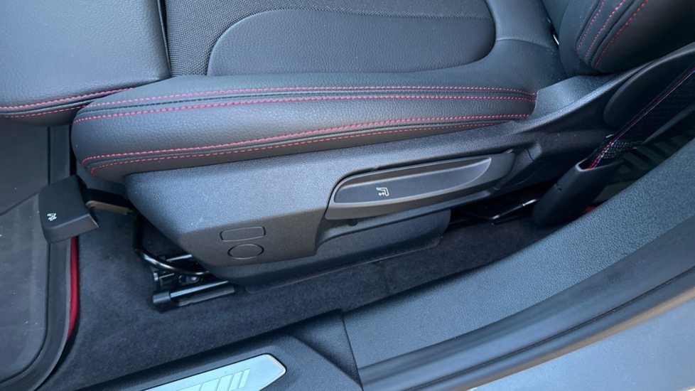 Used BMW 1 Series 2024 for sale - 76580216: Photo 31