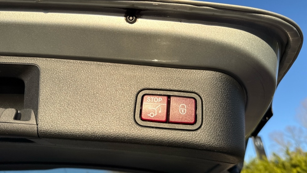 Used Mercedes-Benz GLE 2018 for sale - 76854710: Photo 18