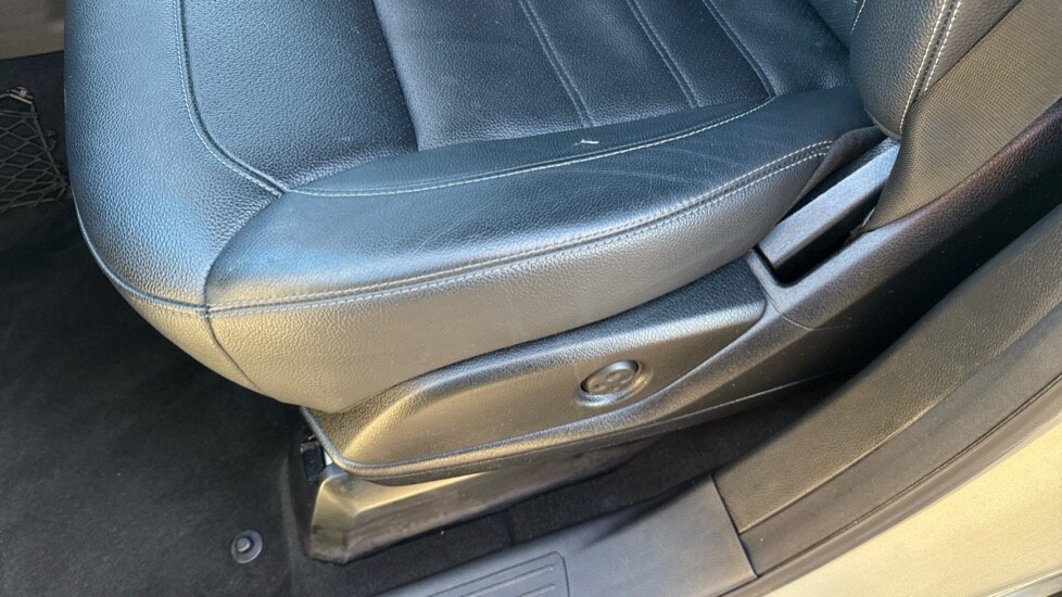 Used Mercedes-Benz GLE 2018 for sale - 76854710: Photo 39