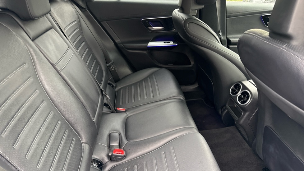 Used Mercedes-Benz GLC 2025 for sale - 76261500: Photo 24
