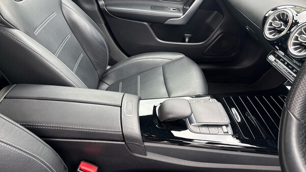 Used Mercedes-Benz CLA 2022 for sale - 76112450: Photo 34