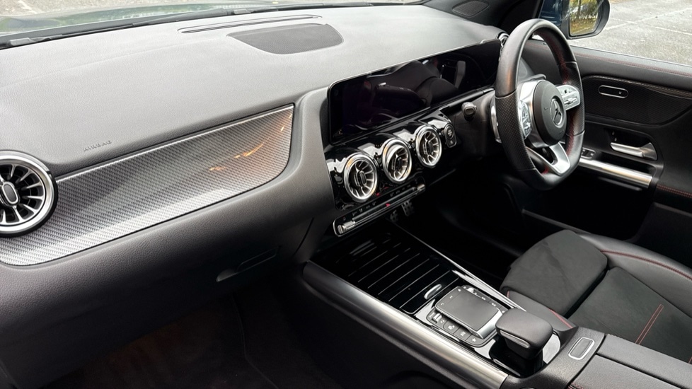 Used Mercedes-Benz GLA 2022 for sale - 76942931: Photo 11