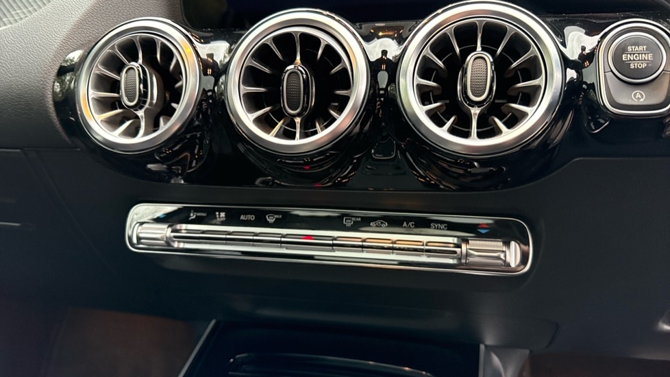 Used Mercedes-Benz GLA 2022 for sale - 76942931: Photo 36