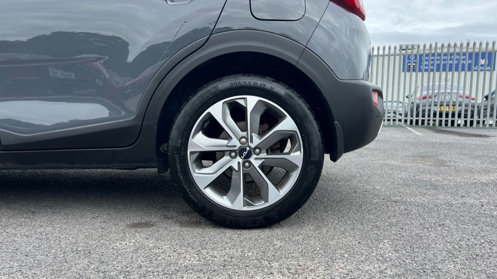 Used Kia Stonic 2023 for sale - 76366391: Photo 18