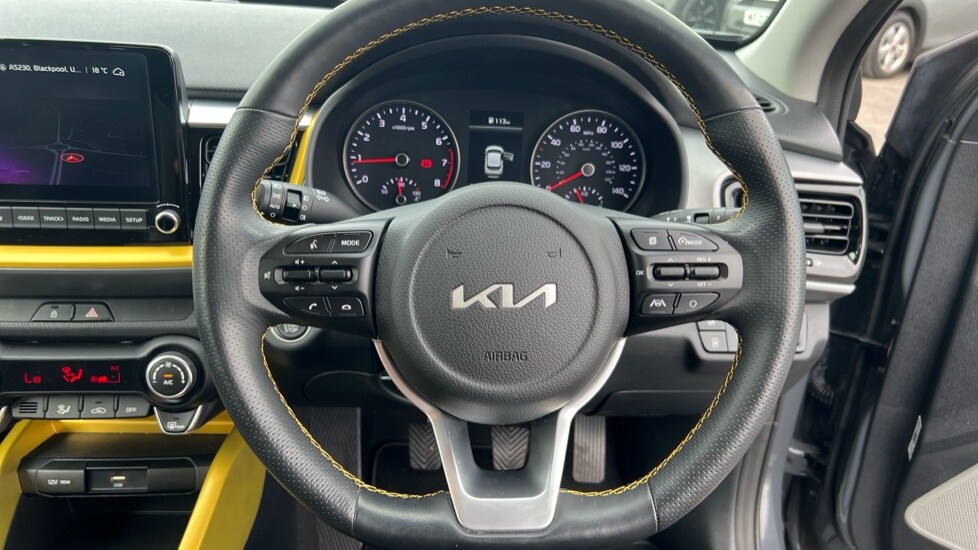 Used Kia Stonic 2023 for sale - 76366391: Photo 41