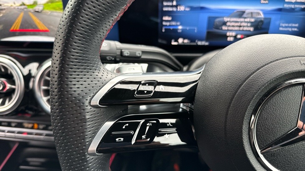 Used Mercedes-Benz GLB 2024 for sale - 76459097: Photo 30