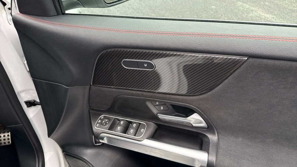 Used Mercedes-Benz GLB 2024 for sale - 76459097: Photo 37