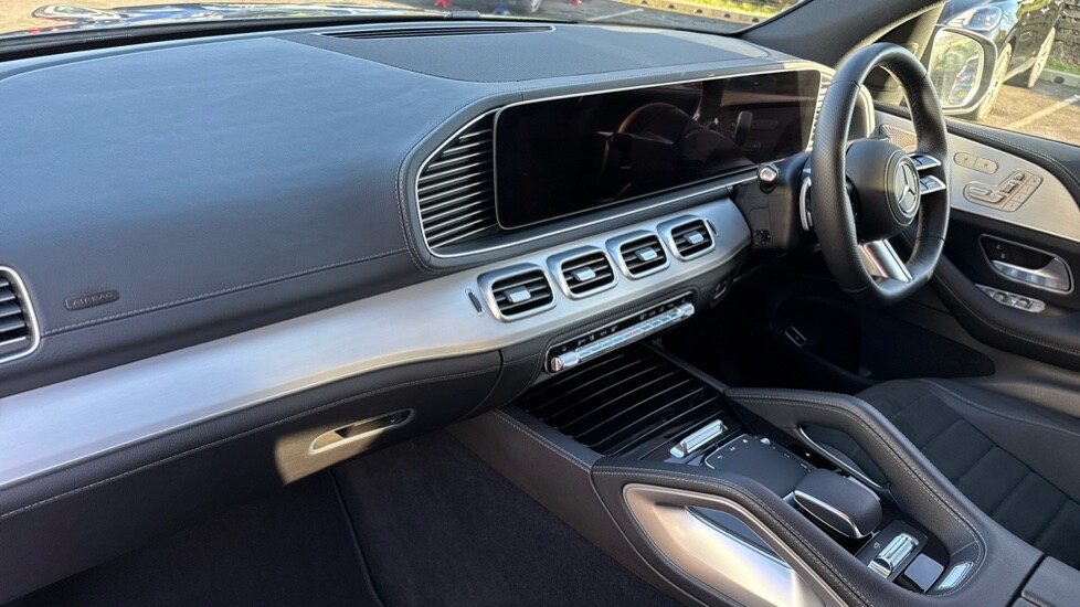 Used Mercedes-Benz GLE 2025 for sale - 77025481: Photo 11