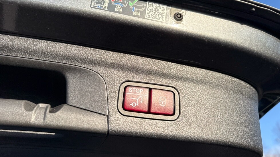 Used Mercedes-Benz GLE 2025 for sale - 77025481: Photo 18