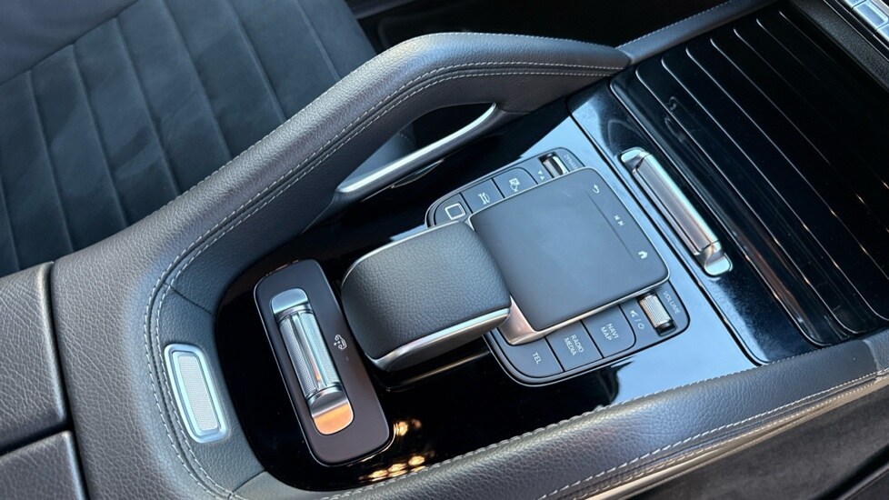 Used Mercedes-Benz GLE 2025 for sale - 77025481: Photo 35