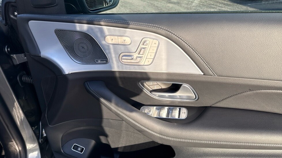 Used Mercedes-Benz GLE 2025 for sale - 77025481: Photo 37