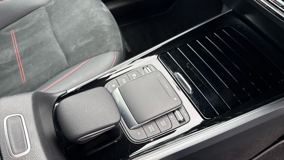 Used Mercedes-Benz GLB 2022 for sale - 76112473: Photo 35