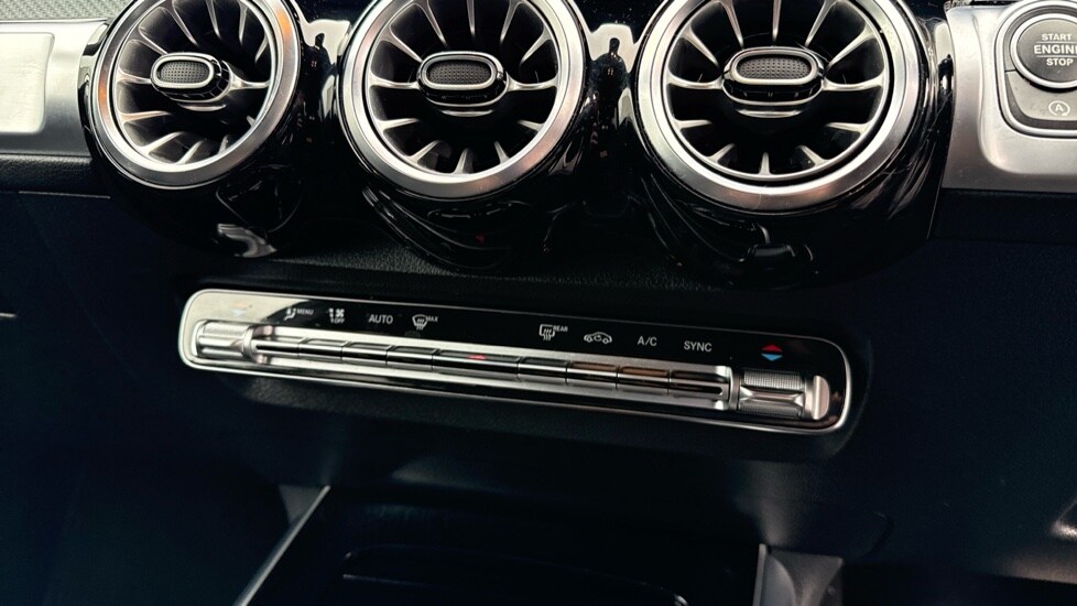 Used Mercedes-Benz GLB 2022 for sale - 76112473: Photo 36