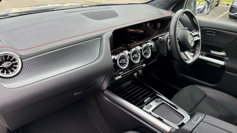 Used Mercedes-Benz EQA 2024 for sale - 76556832: Photo 11