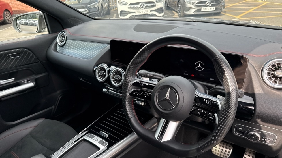 Used Mercedes-Benz EQA 2024 for sale - 76556832: Photo 3