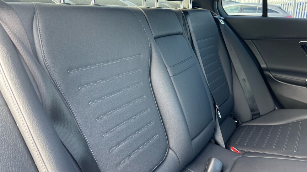 Used Mercedes-Benz C Class 2024 for sale - 76544452: Photo 15