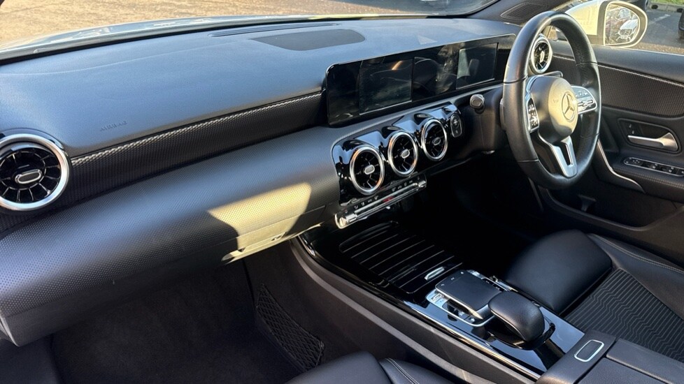 Used Mercedes-Benz A-Class 2018 for sale - 76999358: Photo 11