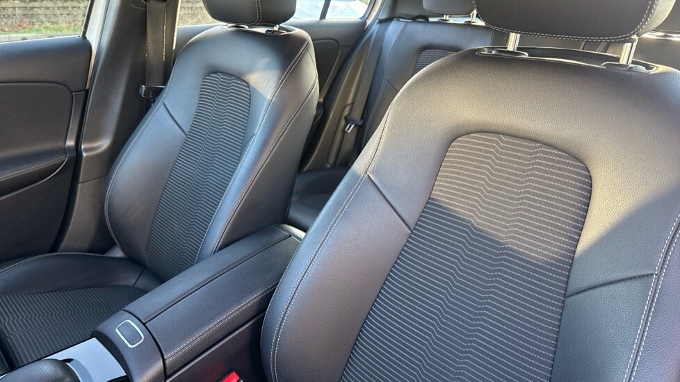 Used Mercedes-Benz A-Class 2018 for sale - 76999358: Photo 14