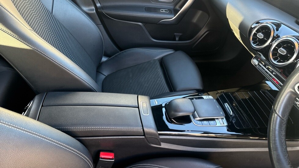 Used Mercedes-Benz A-Class 2018 for sale - 76999358: Photo 34