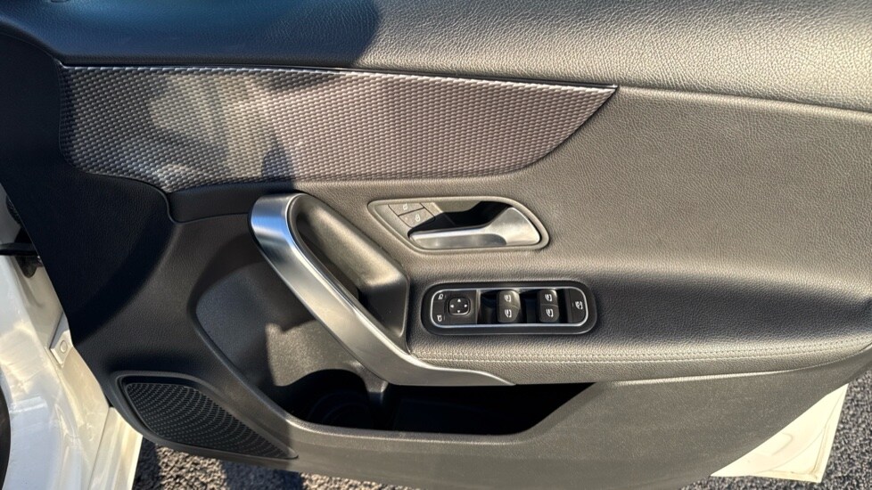 Used Mercedes-Benz A-Class 2018 for sale - 76999358: Photo 37