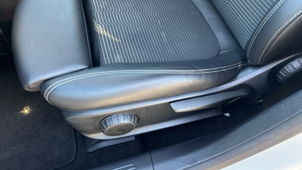 Used Mercedes-Benz A-Class 2018 for sale - 76999358: Photo 39