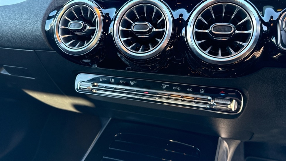 Used Mercedes-Benz EQA 2021 for sale - 77010243: Photo 36